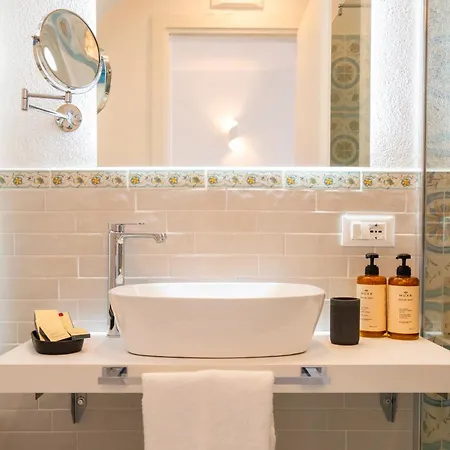 Borgo Del Cannitello Romantic Boutique Курортный комплекс