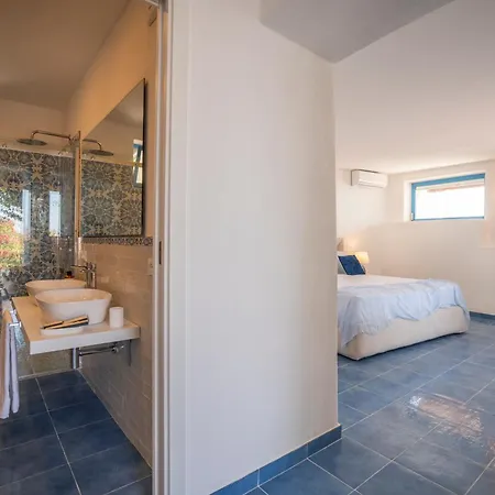 Курортный комплекс Borgo Del Cannitello Romantic Boutique Вулкано